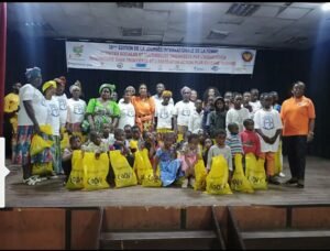 Cameroun-Region du Centre : L’association humanitaire sans frontière donne du sourire à 200 orphelins de Yaoundé 