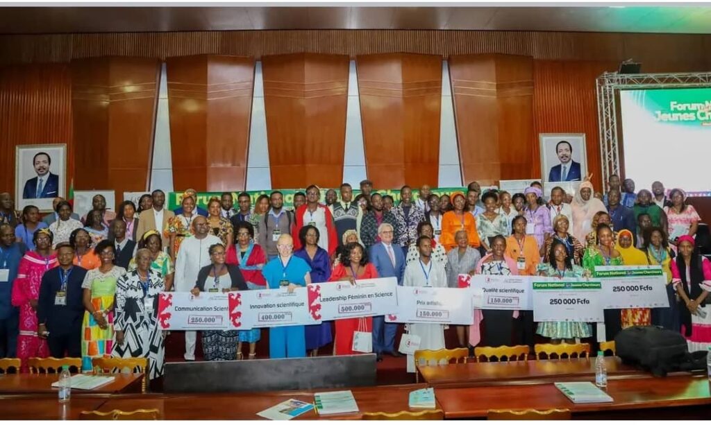 Le Centre Pasteur tisse une toile scientifique avec le Forum national des jeunes chercheurs